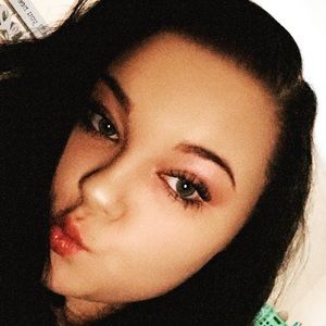 Meet your Posher, Macy